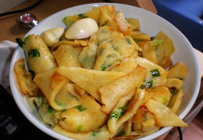 土豆西红柿炒鸡蛋的做法