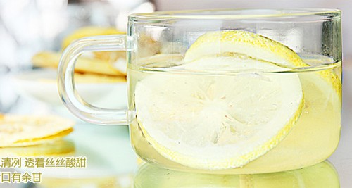 柠檬片泡水的功效,柠檬片泡水有哪些功效和作用