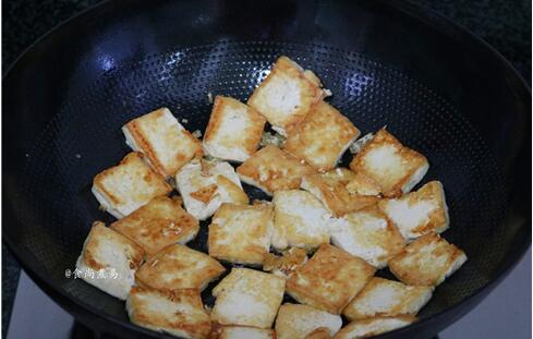 米饭杀手―【蒜香豆腐】的做法的做法步骤7