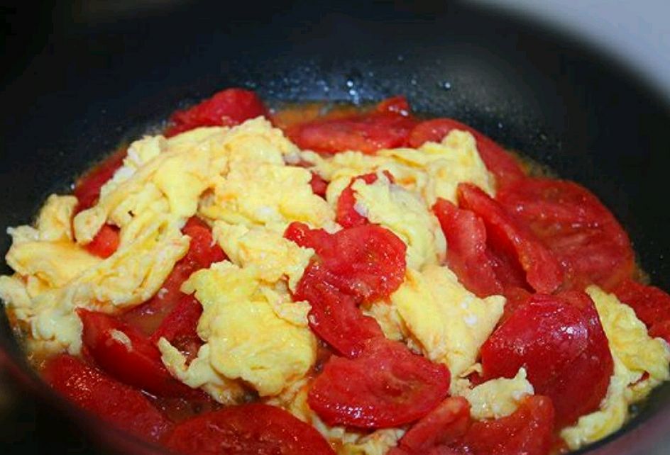 西红柿炒鸡蛋（番茄炒蛋）的做法步骤5